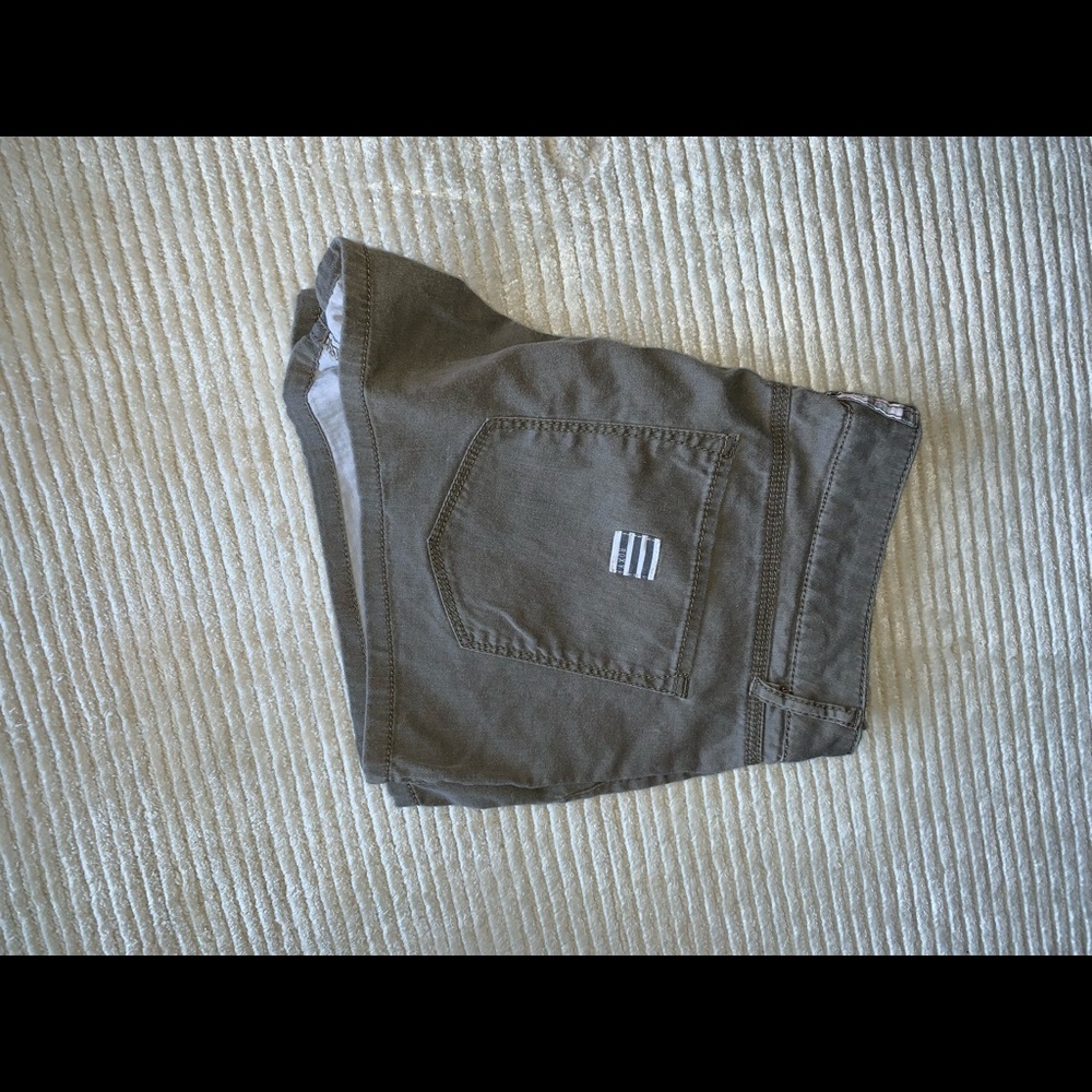 Roxy cargo shorts army green🎄